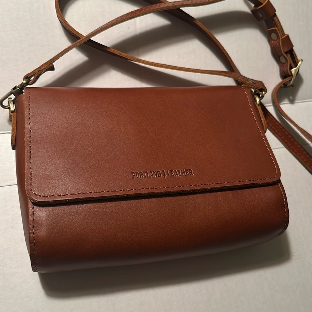 Portland Leather Goods Honey Metro Crossbody Bag